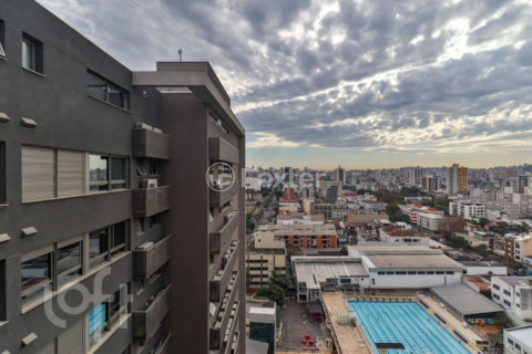 Image 42 - 1011933