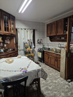 Image 6 - 1011939