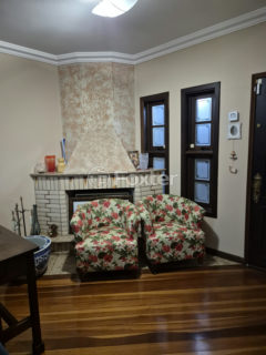Image 3 - 1011939