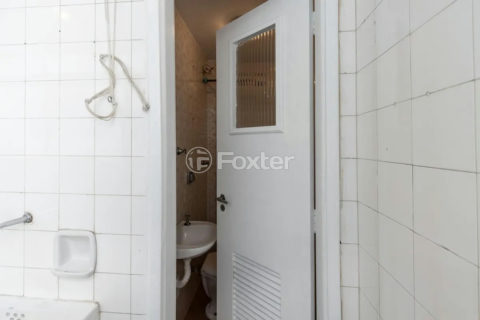 Image 19 - 1011962