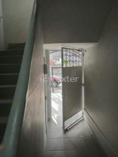Image 27 - 1012025