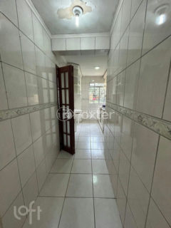 Image 2 - 1012042