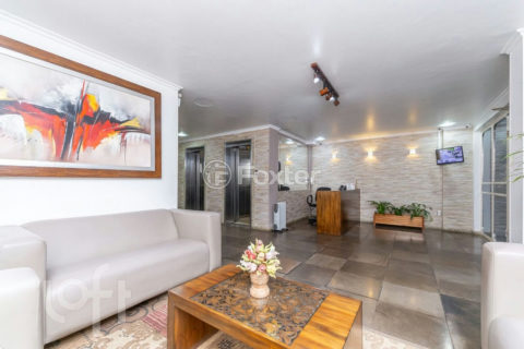 Image 35 - 1012074