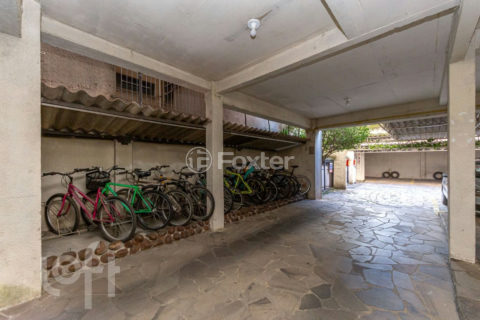 Image 33 - 1012074