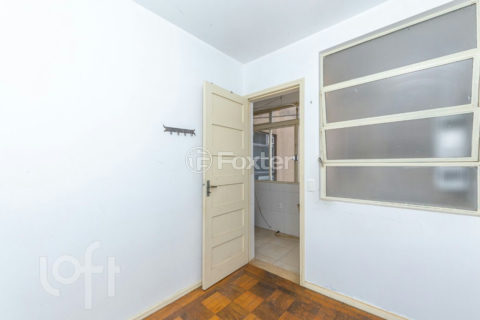 Image 30 - 1012074