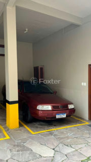 Image 34 - 1012137