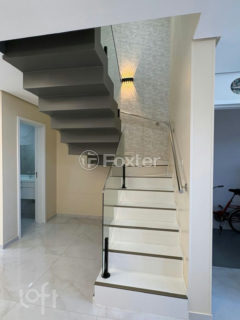 Image 7 - 1012235