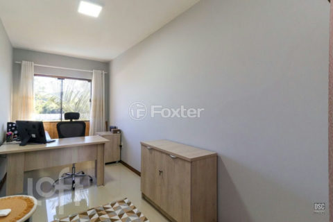 Image 21 - 1012247