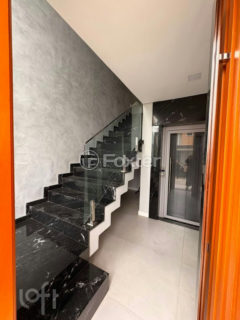 Image 3 - 1012255