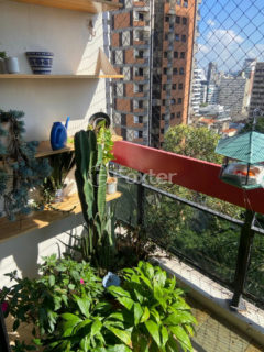 Image 5 - 1012392