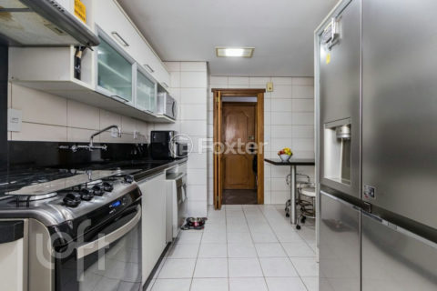 Image 18 - 1012446