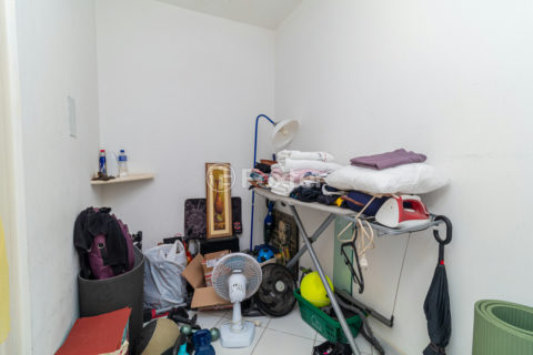 Image 44 - 1012483