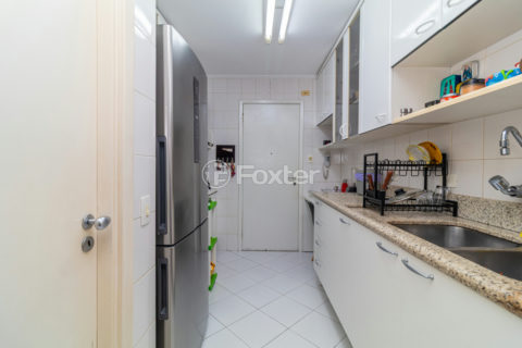 Image 41 - 1012483