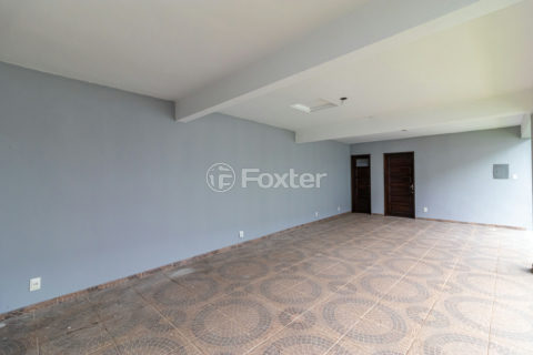 Image 40 - 1012531