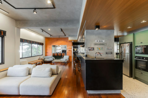Image 4 - 1012554