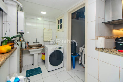 Image 32 - 1012570