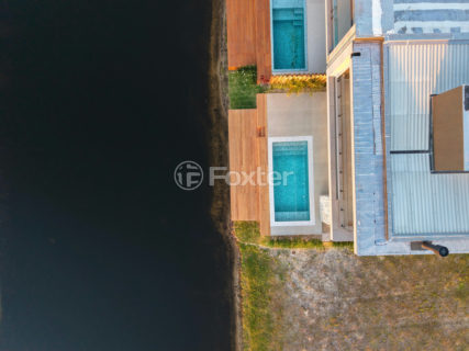 Image 37 - 1012593