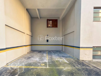 Image 32 - 1012670