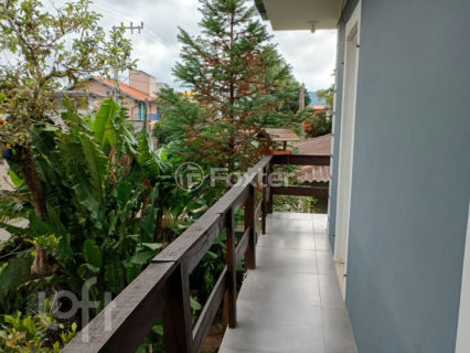Image 16 - 1012675