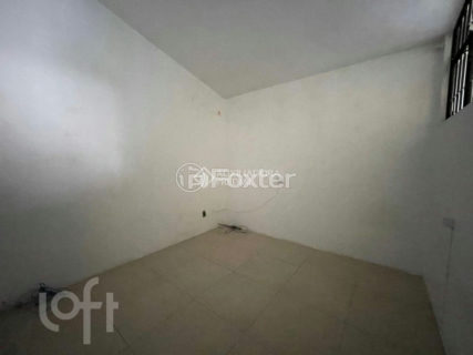 Image 37 - 1012700
