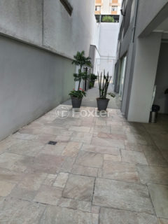 Image 22 - 1012729