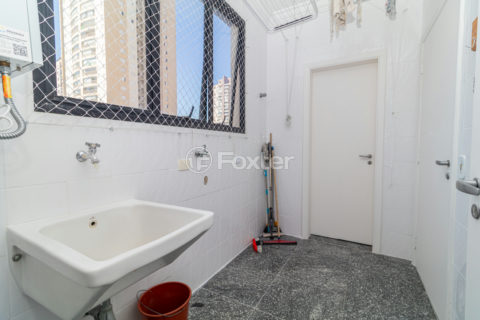 Image 30 - 1012732