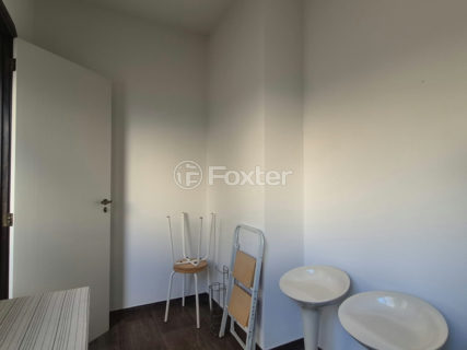 Image 33 - 1012797