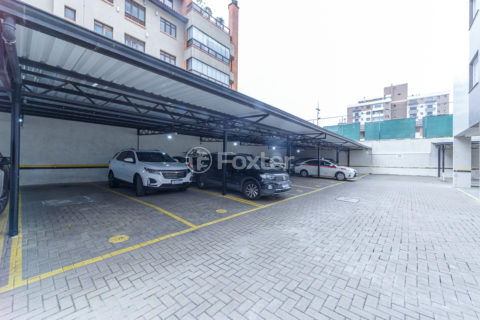 Image 23 - 1012800