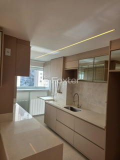 Image 11 - 1012869