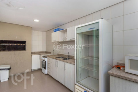 Image 32 - 1012935