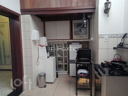 Image 35 - 1012940