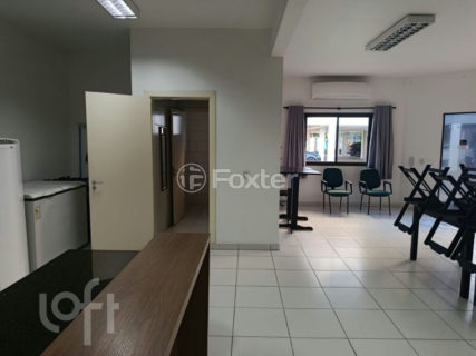 Image 33 - 1012944