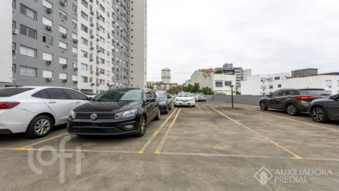 Image 35 - 1012997