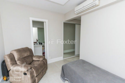 Image 23 - 1013115