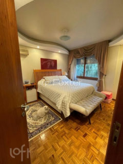 Image 17 - 1013116