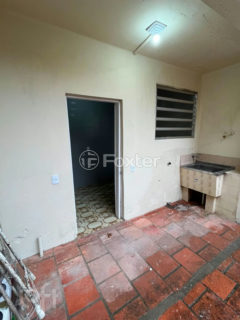 Image 29 - 1013157