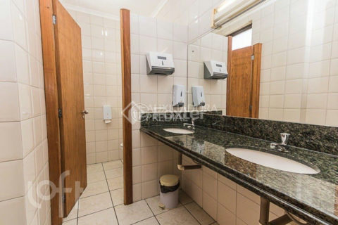 Image 33 - 1013282