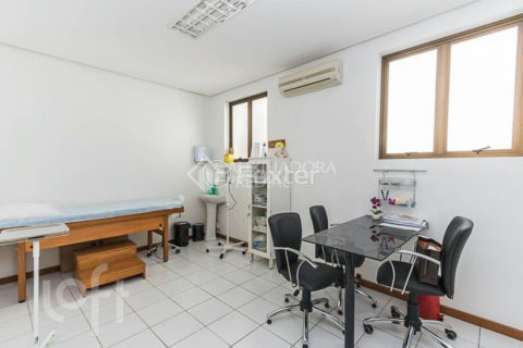 Image 29 - 1013282
