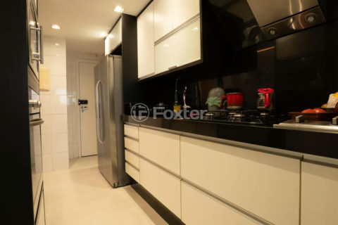 Image 13 - 1013300