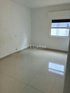 Image 10 - 1013384