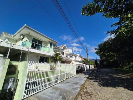 Image 32 - 1013507