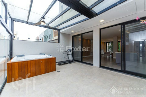 Image 21 - 1013605