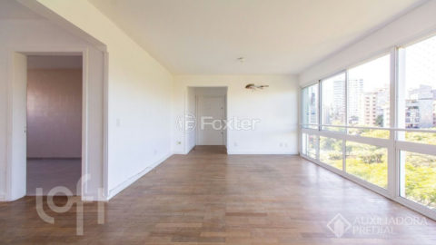 Image 2 - 1013646