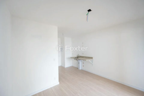 Image 20 - 1013693