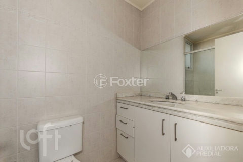 Image 31 - 1013761
