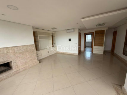 Image 4 - 1013807