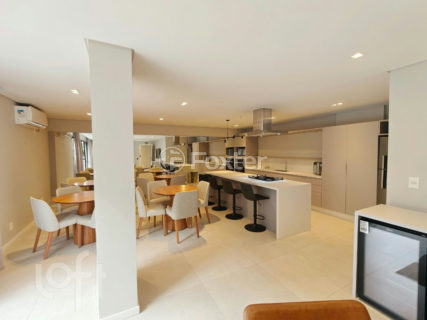 Image 30 - 1013906