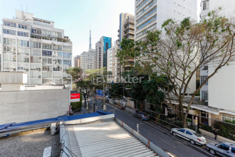 Image 18 - 1013916