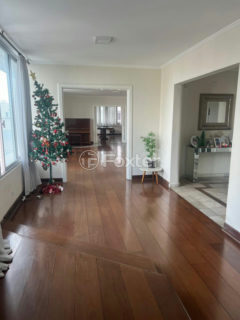 Image 4 - 1013977
