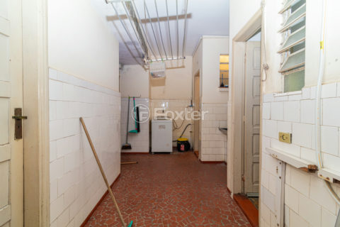 Image 30 - 1013984